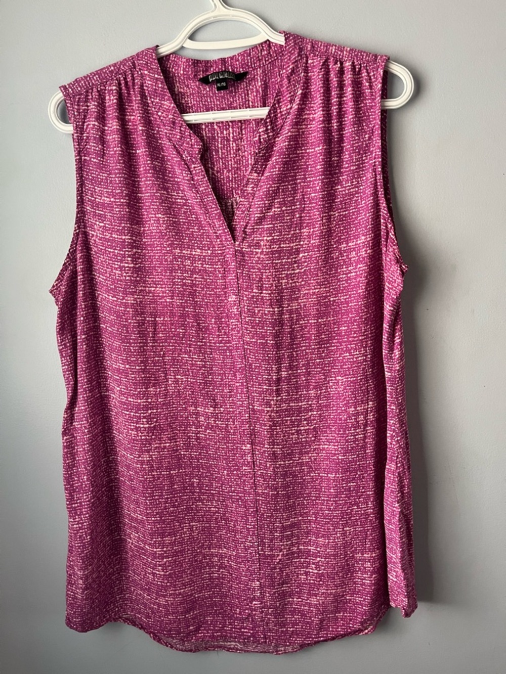 ✨ 3/$30 Nicole Miller Original Purple Patterned Soft V-Neck Tank Top Size XL